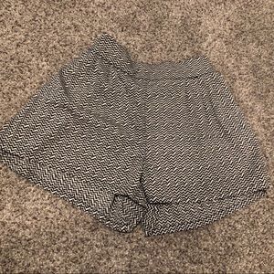 American Eagle chevron print shorts size medium
